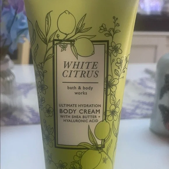 Brand New, Never Used 🆕❤️Bath & Body Works Bundle Body Cream - Picture 2 of 7